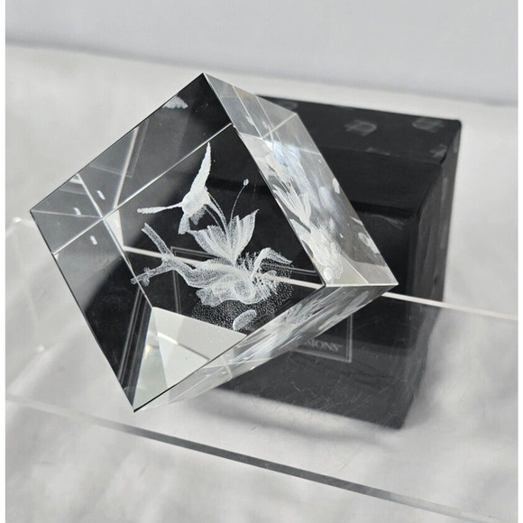 Crystal Impressions 3D Laser Hummingbird & Flower Sculpture Paperweight Cube EUC - Picture 1 of 6